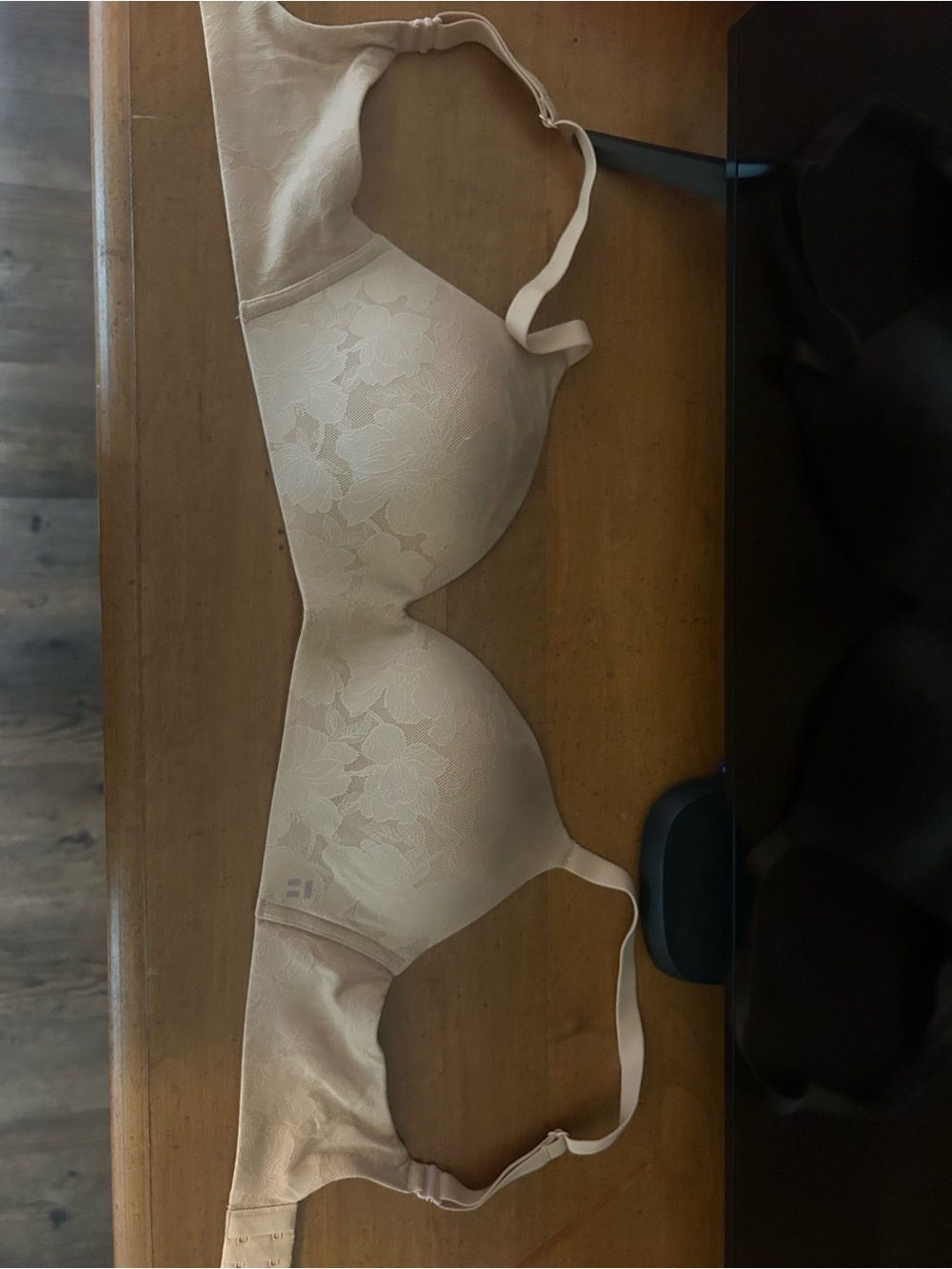 Tommy John Floral T-Shirt Bra in Beige (worn twice)